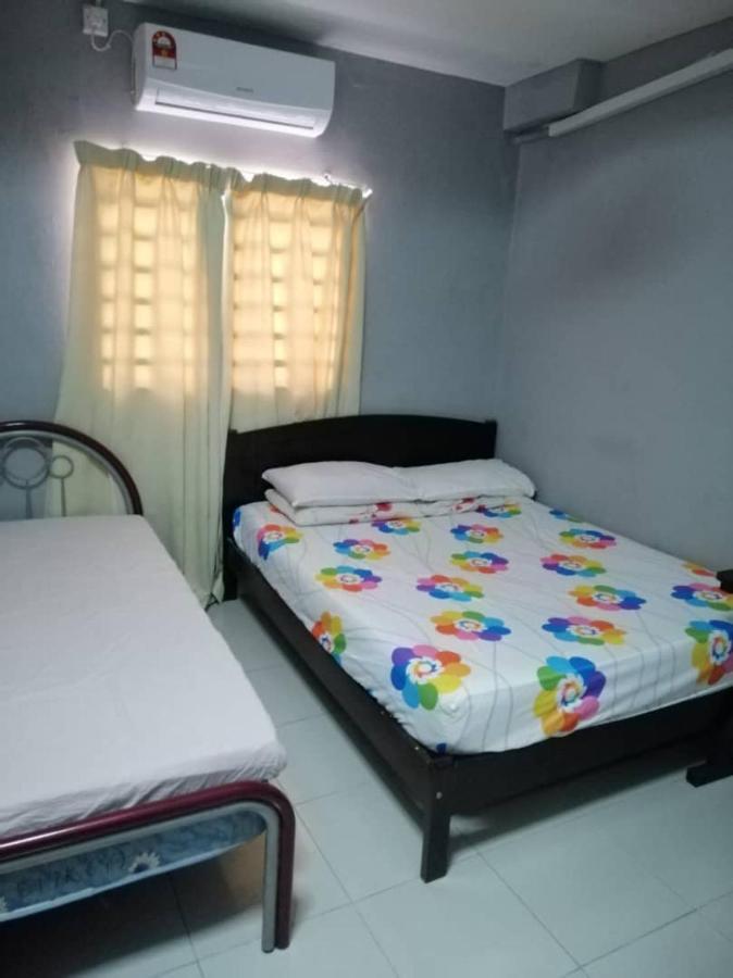 Homestay Perpaduan, Taman Bercham Raya Ulu Kinta Ipoh Perak Kampong Batu Lapan  Eksteriør bilde