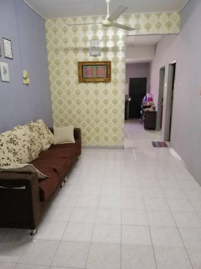 Homestay Perpaduan, Taman Bercham Raya Ulu Kinta Ipoh Perak Kampong Batu Lapan  Eksteriør bilde